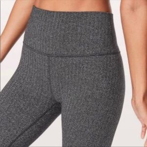 Lululemon Black Grey Houndstooth Legging Wunder Under Legging